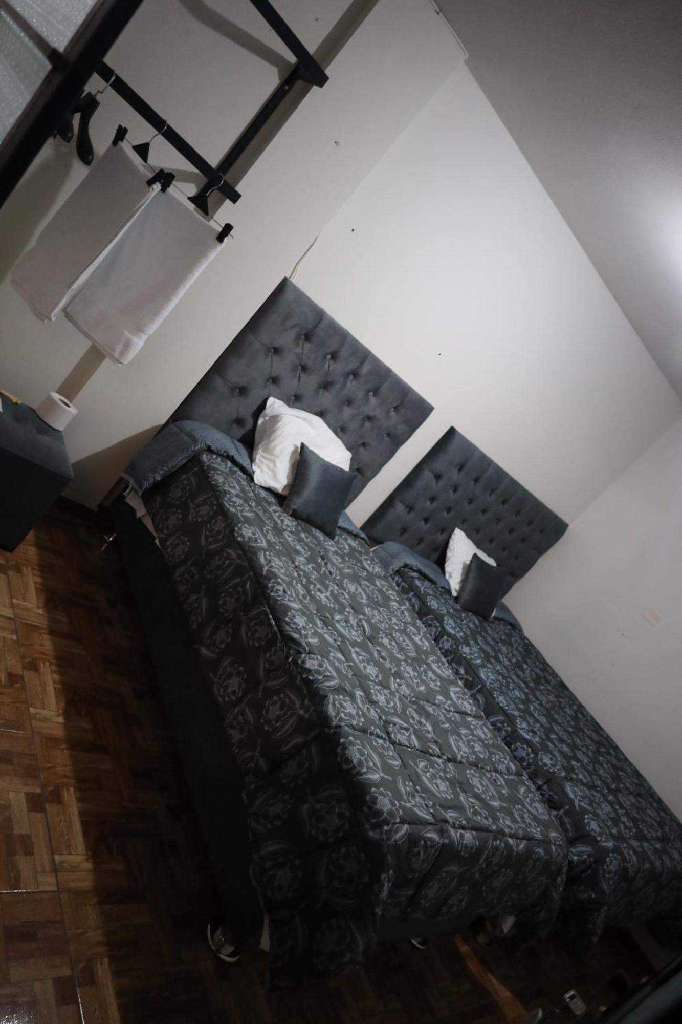 Sabina Aeropuerto Hostel Лима Экстерьер фото